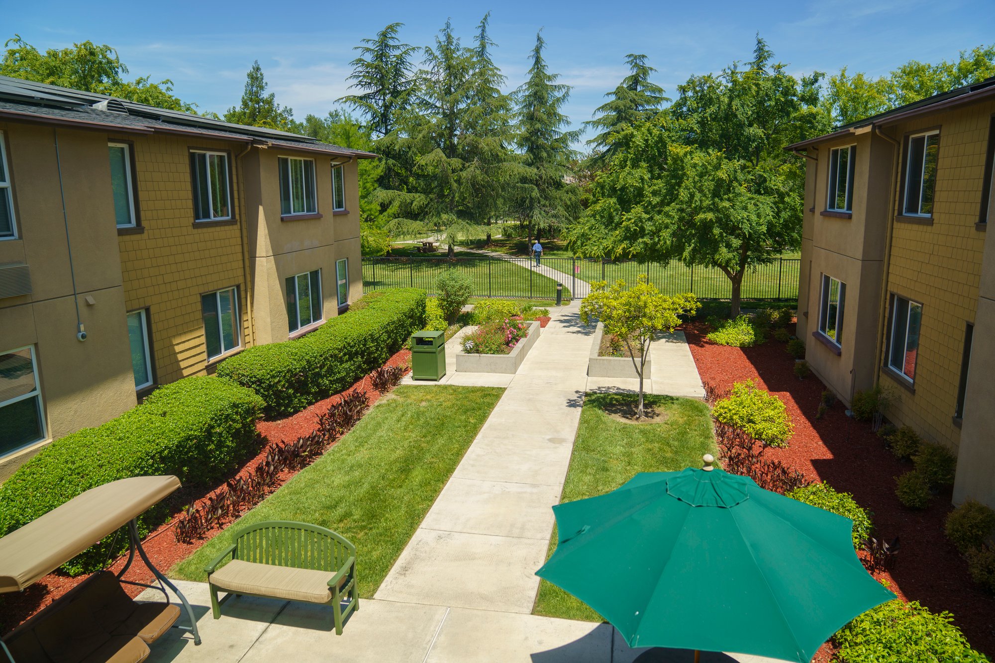 Courtyard 2 - TP Courtyard 2 - TP